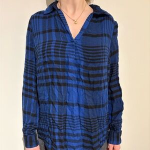 Dex Blue and Black Plaid V-Neck Pullover Blouse